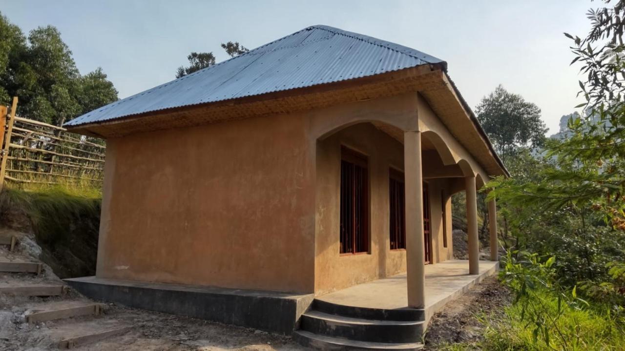 Om Hostel Bunyonyi Kabale Exterior photo